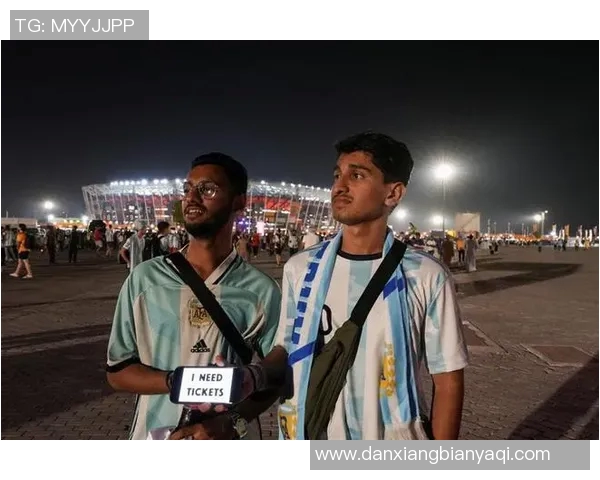 世界杯球票被炒至天价黄牛猖獗引发观赛难题与球迷强烈不满